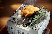 Kaetsu_Kaiseki_Chargoal Grilled Abalone, Funka Bay Sea Urchin 炭燒鮑魚，噴火灣産海膽