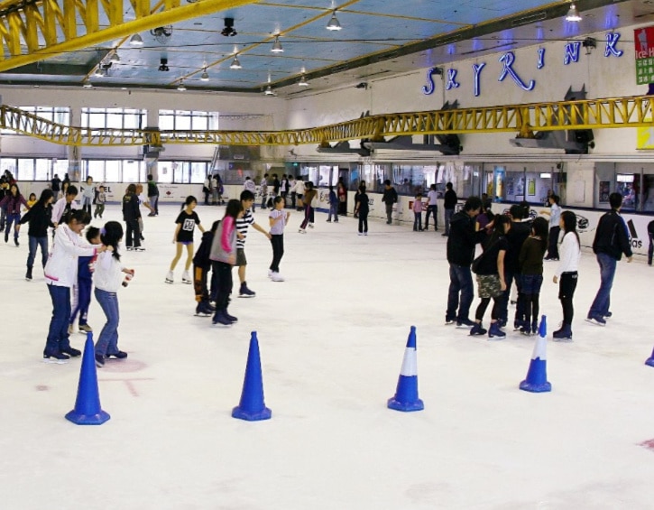 the best ice skating rinks in hong kong