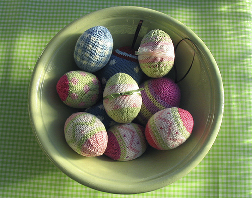 Knit eggs