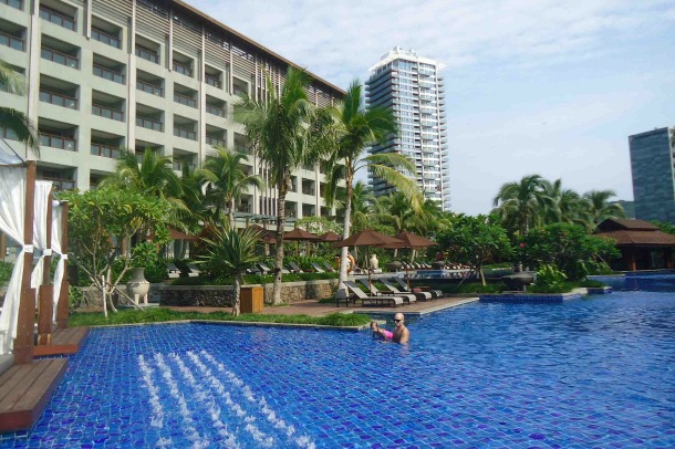 Anantara Hotel Pool Sanya