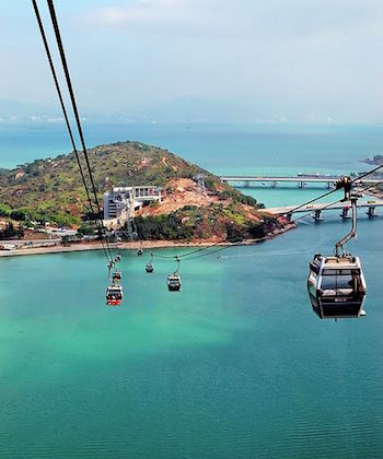 romantic hong kong locations - cable car