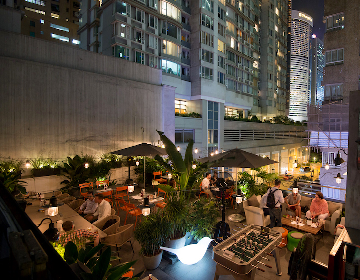 beef-liberty-rooftop-garden-hk-outdoor-drink-restaurant-chill-relax-vising-guests