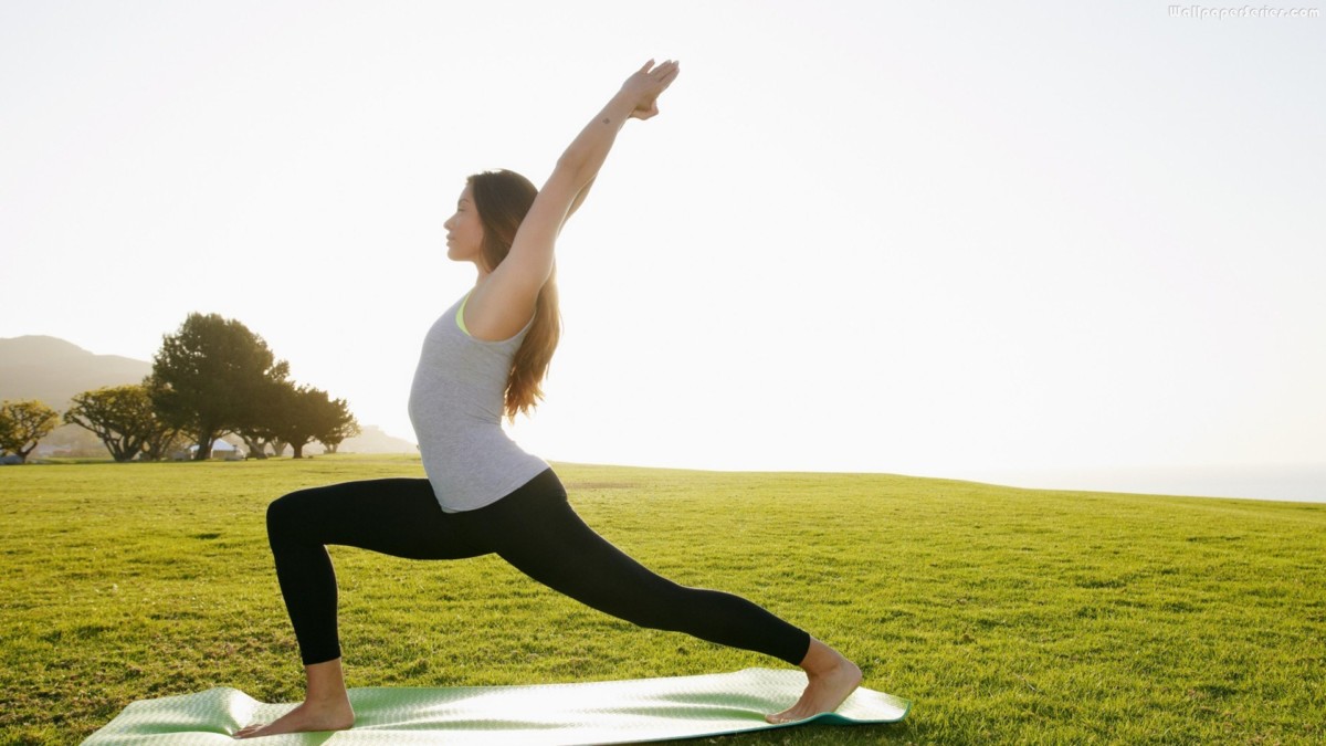 yoga stretch and destress at cafe roma