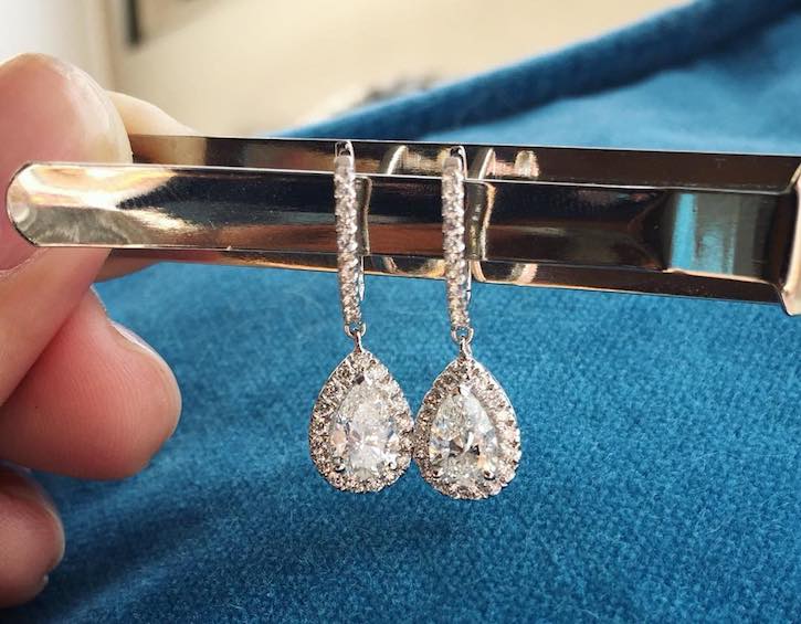 Diamond registry earring
