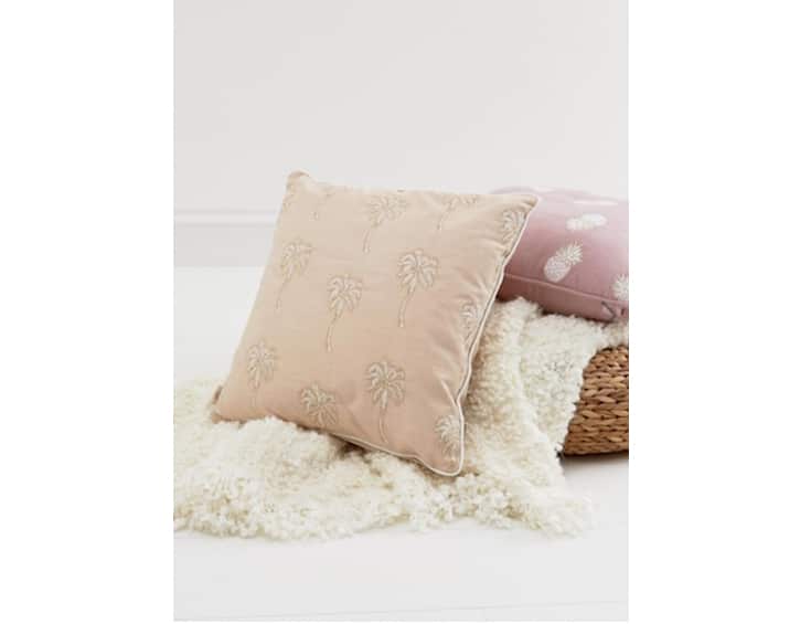 Elizabeth-Scarlett-Palm-Tree-Pillow-Asos-SMK-home-Gift-Guide-XMAS