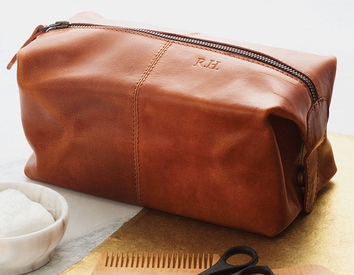 personalised-leather-wash-bag-men-gift