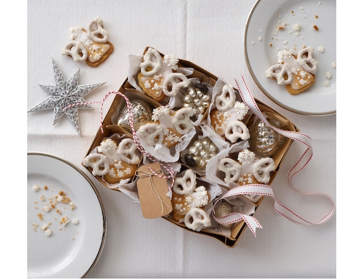 Angel-Cookies-Edible-Christmas-Gifts-Annabel-Karmel