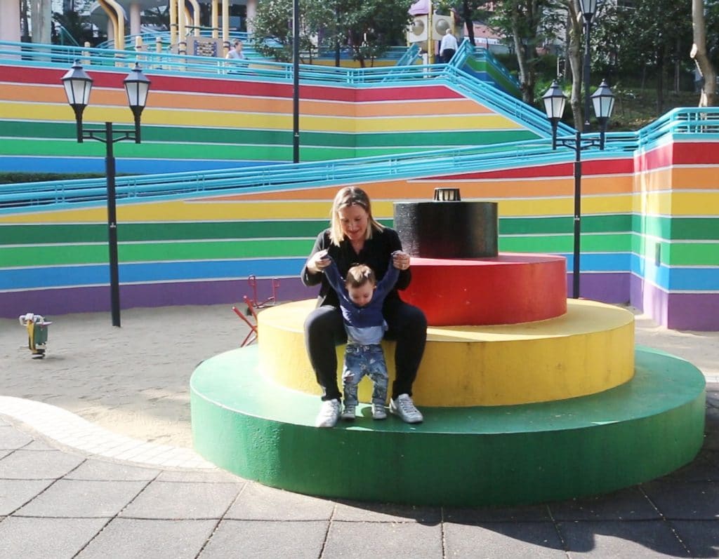 Mid-Levels: The Ultimate Neighbourhood Guide For Families in Hong Kong