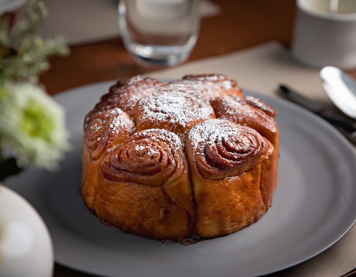 cinnamon buns at Mercato