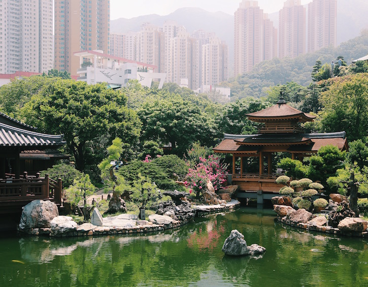 Gardens and lake Chi Lin