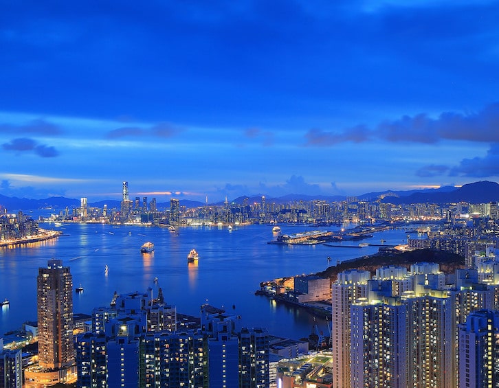 devils-peak-night-hikes-hong-kong