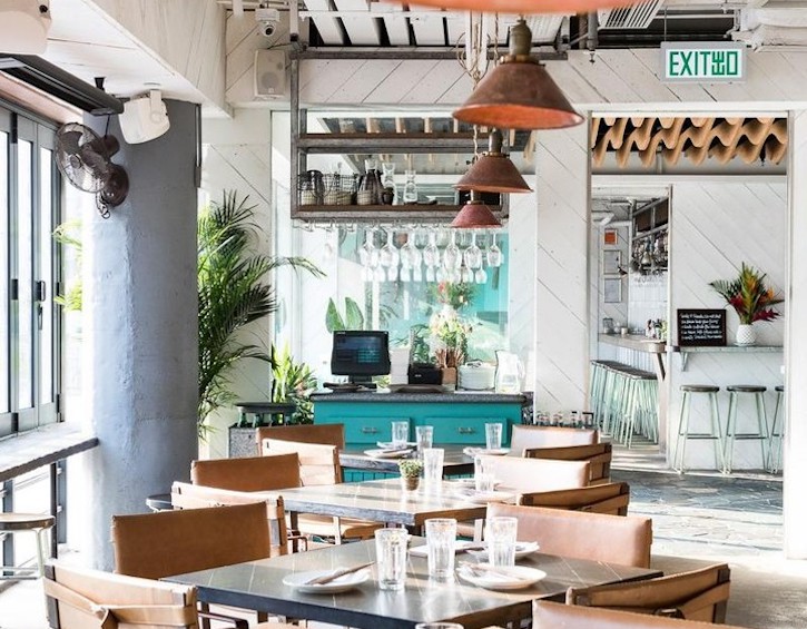 eat drink stroller-friendly cafes restaurants lime wood repulse bay