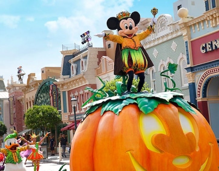 whats on kids activities October disneyland halloween