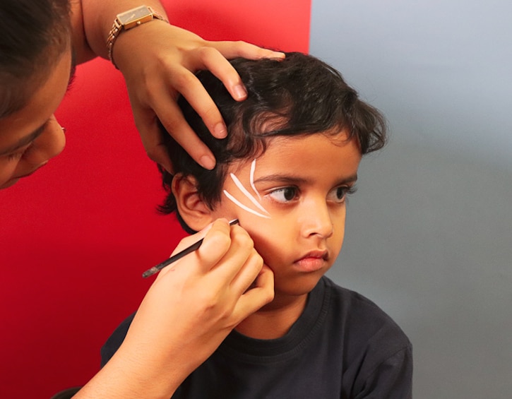 parties play easy halloween face painting spider web