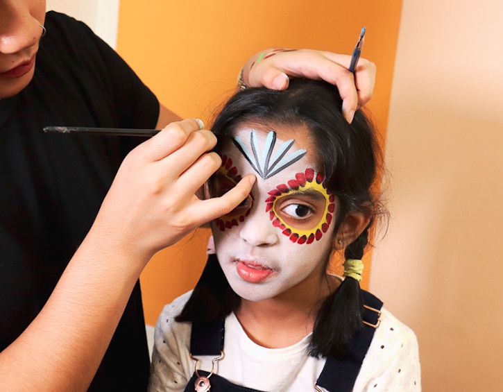 parties play easy halloween face painting sugar skull forehead