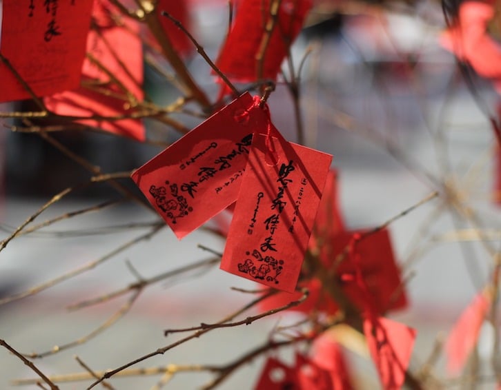 lai see etiquette, red packet, red envelope, chinese new year hong kong