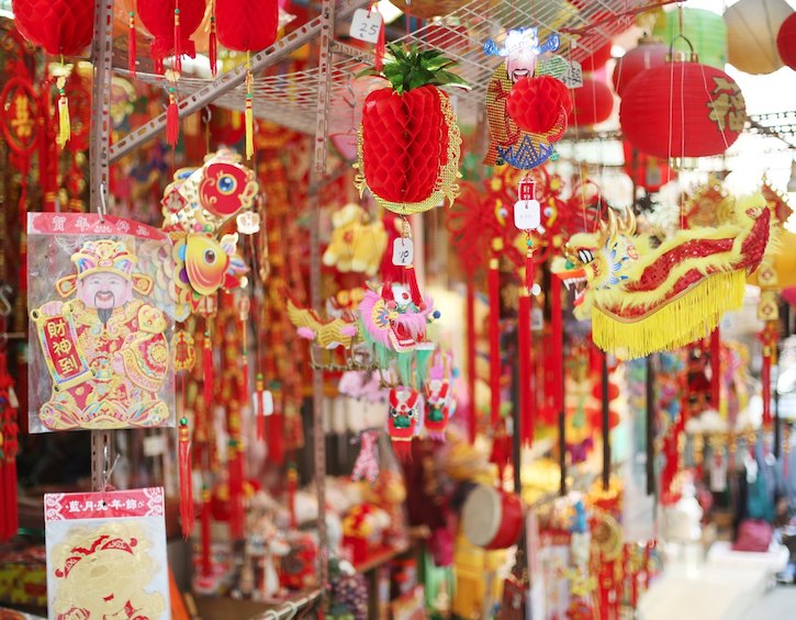 whats on Chinese new year decorations 