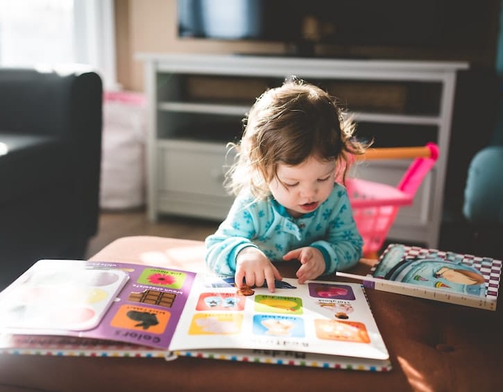 bilingual baby language development learn parenting reading