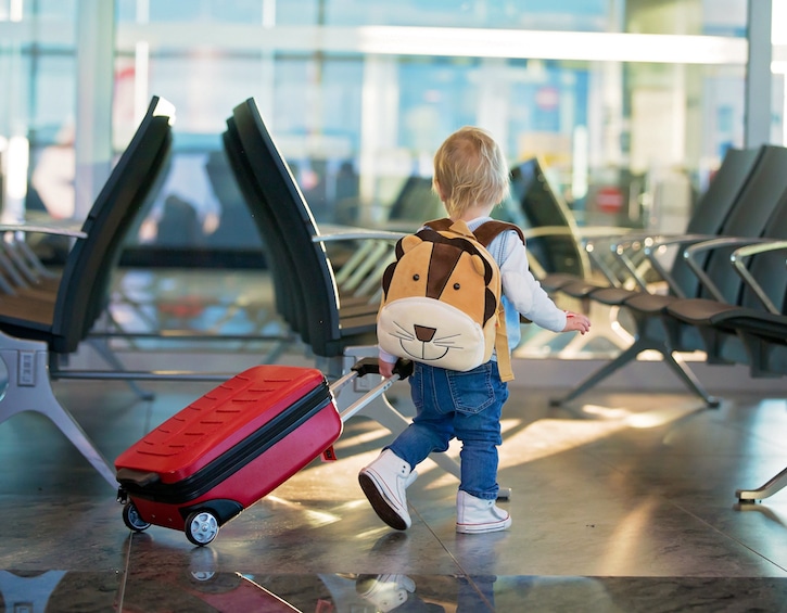 hong kong international airport children travel