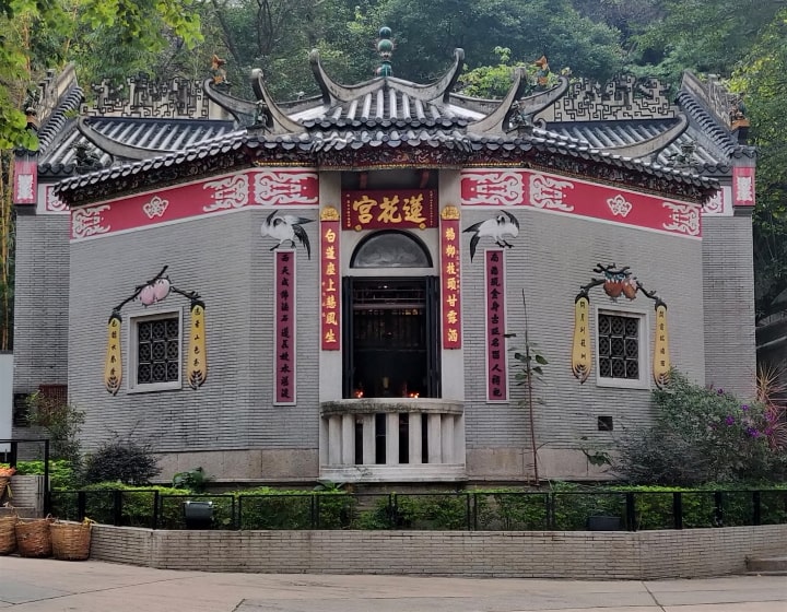 tai hang Lin Ka Fung temple