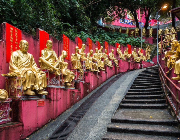 things to do in Hong Kong 10000 buddhas monastery