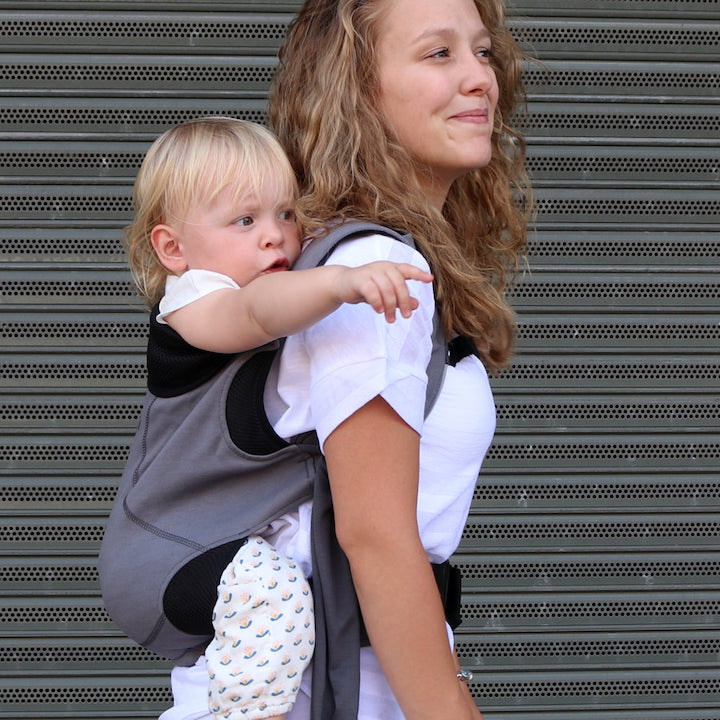 Baby carriers in Hong Kong, Close Caboo DZgo 