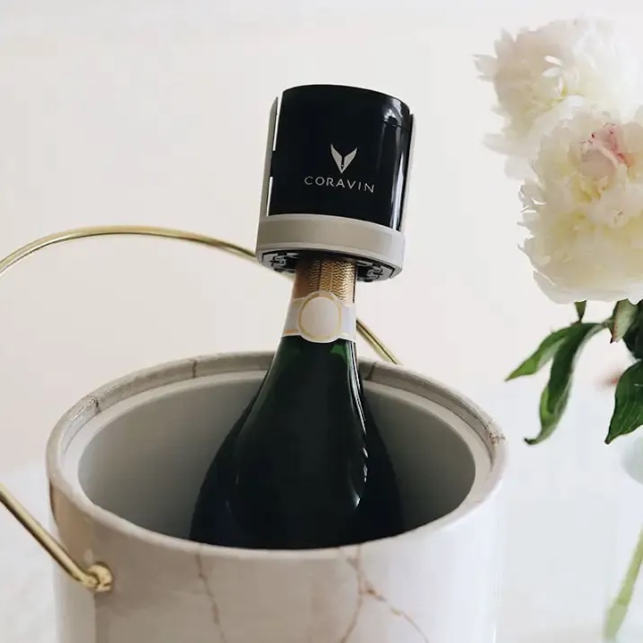Christmas Gifts For Papas: Coravin Sparkling Stoppers