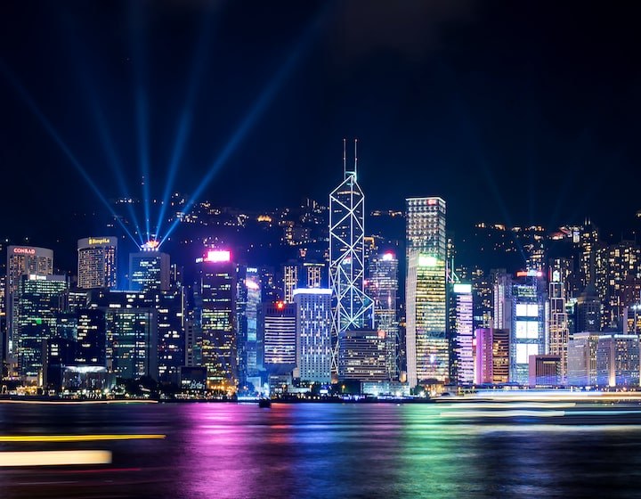 things to do in hong kong symphony of lights show