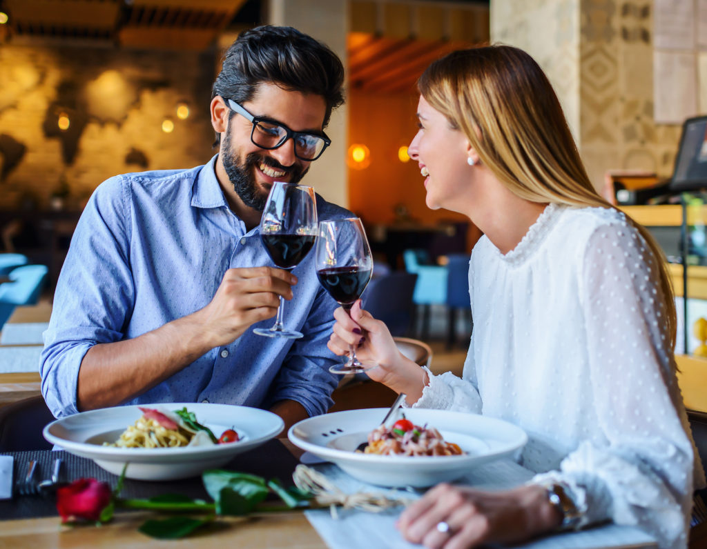 Best Restaurants In Hong Kong Night View Fine Dining Hong Kong Romantic Restaurants Hong Kong Hero