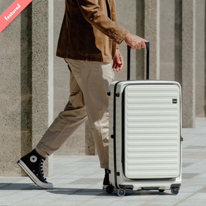 Christmas Gifts For Papas: Lojel Suitcase
