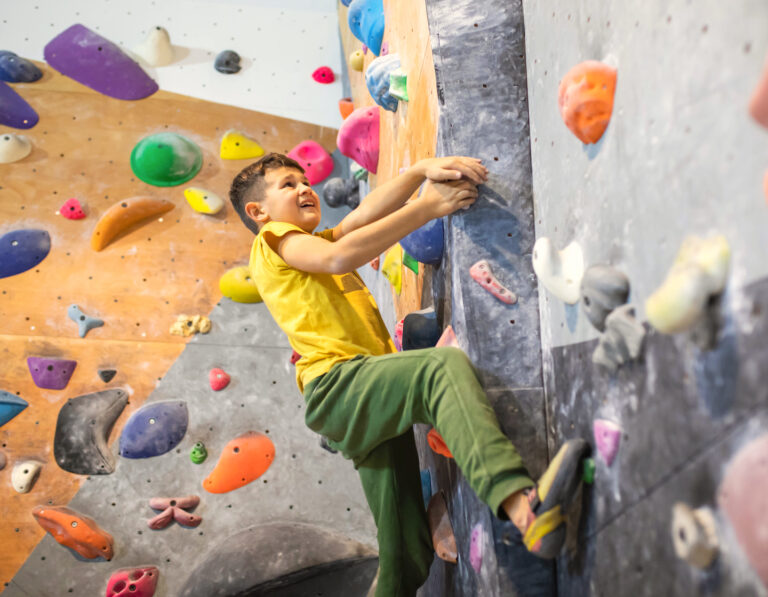 bouldering gym rock climbing kids in hong kong
