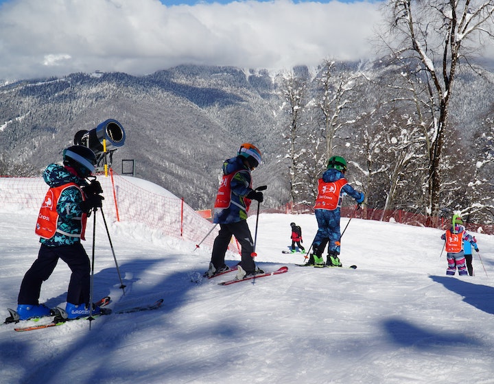 ski resort japan tokyo hokkaido family snow holiday ski snowboard 