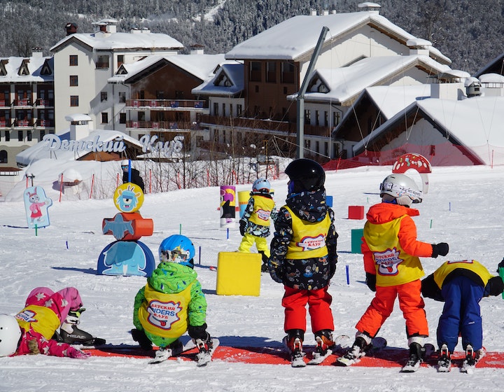 ski resorts kids ski lessons