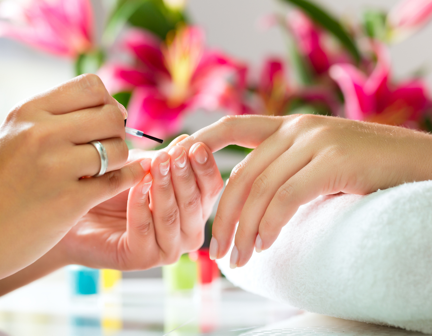 Russian Manicure With Gel Extensions – Bild von Nail Atelier Salon, Dubai -  Tripadvisor