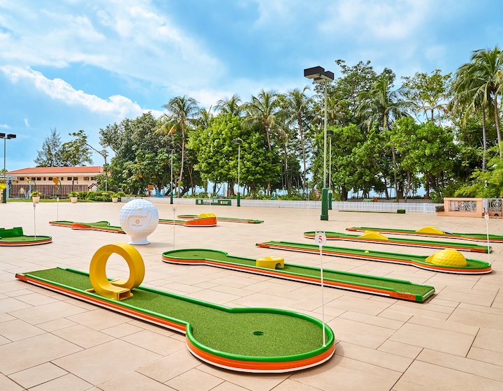 mini golf, golf courses, indoor golf, golf lessons hong kong, gold coast