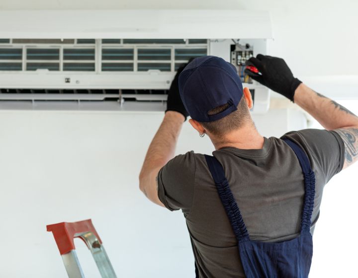 Smart Home house cleaning services offering special services including fixing up air conditioning.