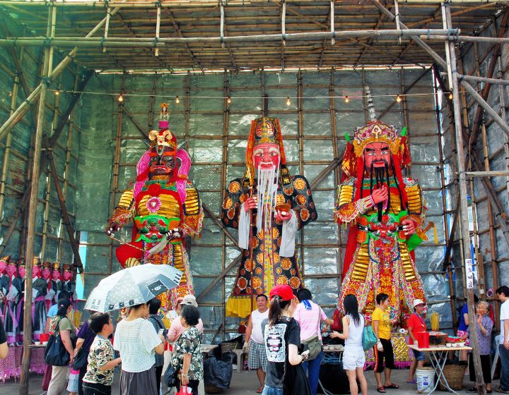 Cheung Chau Ben Festival Guide, Pak Tai Temple with three deities