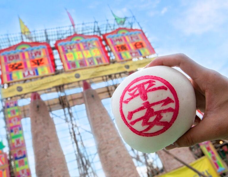 Cheung Chau Bun Festival Guide, traditions, ping on buns, parades, bun towers and more