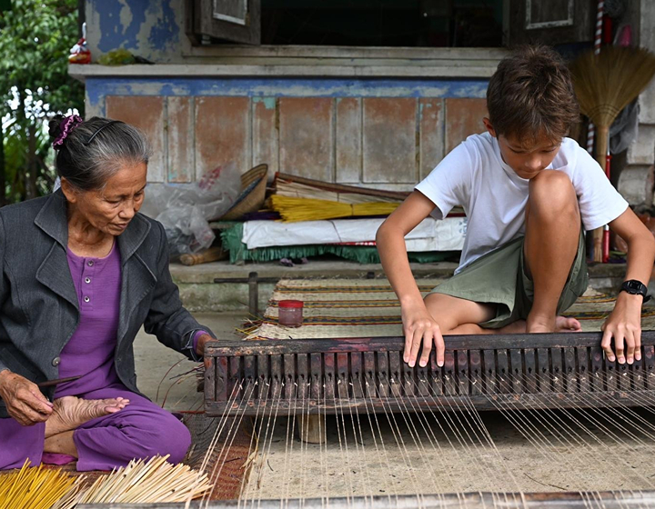 hoi an tour village noodle making family 
