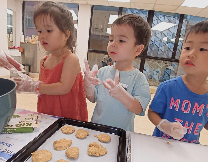 kids cooking in playgroup, best playgroups in hong kong: casita