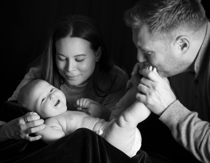 Rosa & Daniel Portrait Photography family with newborn baby
