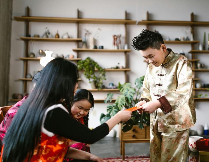 How to get kids embrace cny customs