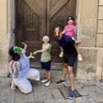 family sightseeing tour in Barcelona