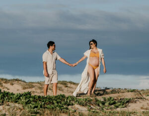 Best Babymoon Destination In Asia, hotels and resorts to book for your babymoon holiday; pregnant woman and partner on a babymoon holiday
