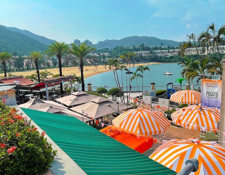 top view of beachside restaurant figos in discovery bay