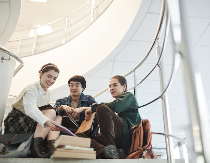 Hong Kong international school students admitted with a debenture