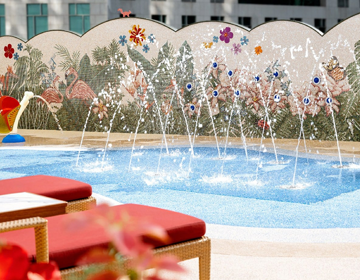 Waterplay area for toddlers at Island Shangri-La Hong Kong hotel