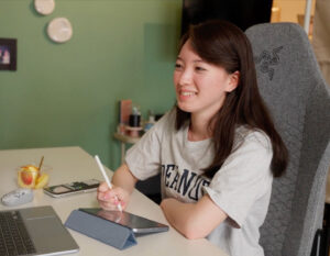 Coco, a Hong Kong student studies online with Crimson Global Academy