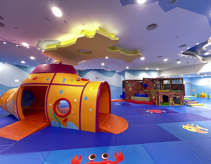 still image of the submarine and underwater themed government free indoor playroom in tseung kwan o