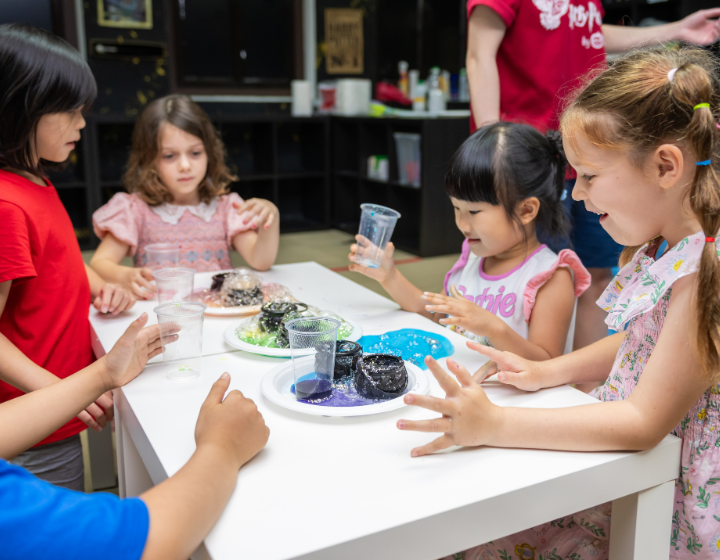 Newton Show, best easter camps hong kong, easter 2026, easter camps, science easter camps